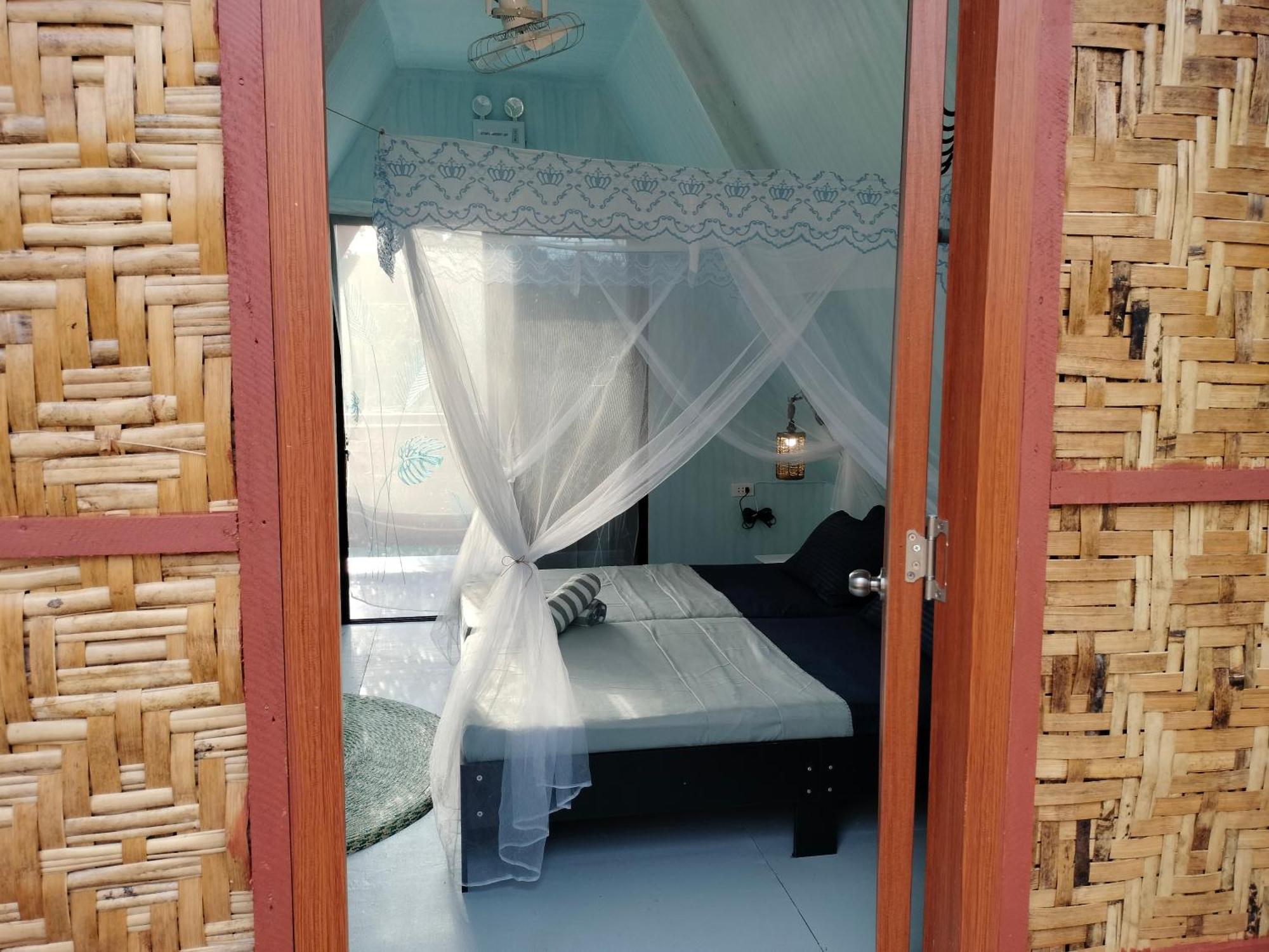 Riu Del Mar Hostel Dauis Ngoại thất bức ảnh