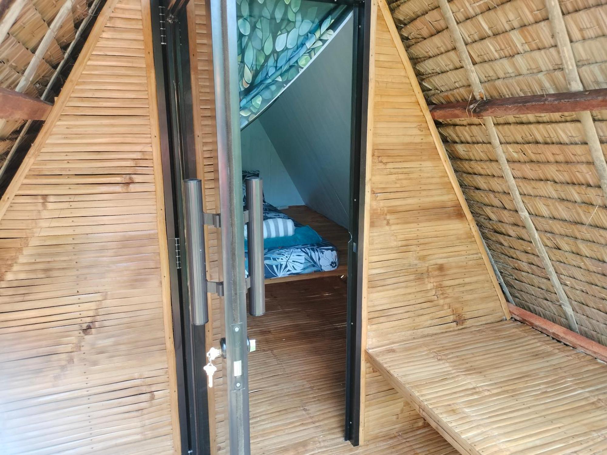 Riu Del Mar Hostel Dauis Ngoại thất bức ảnh