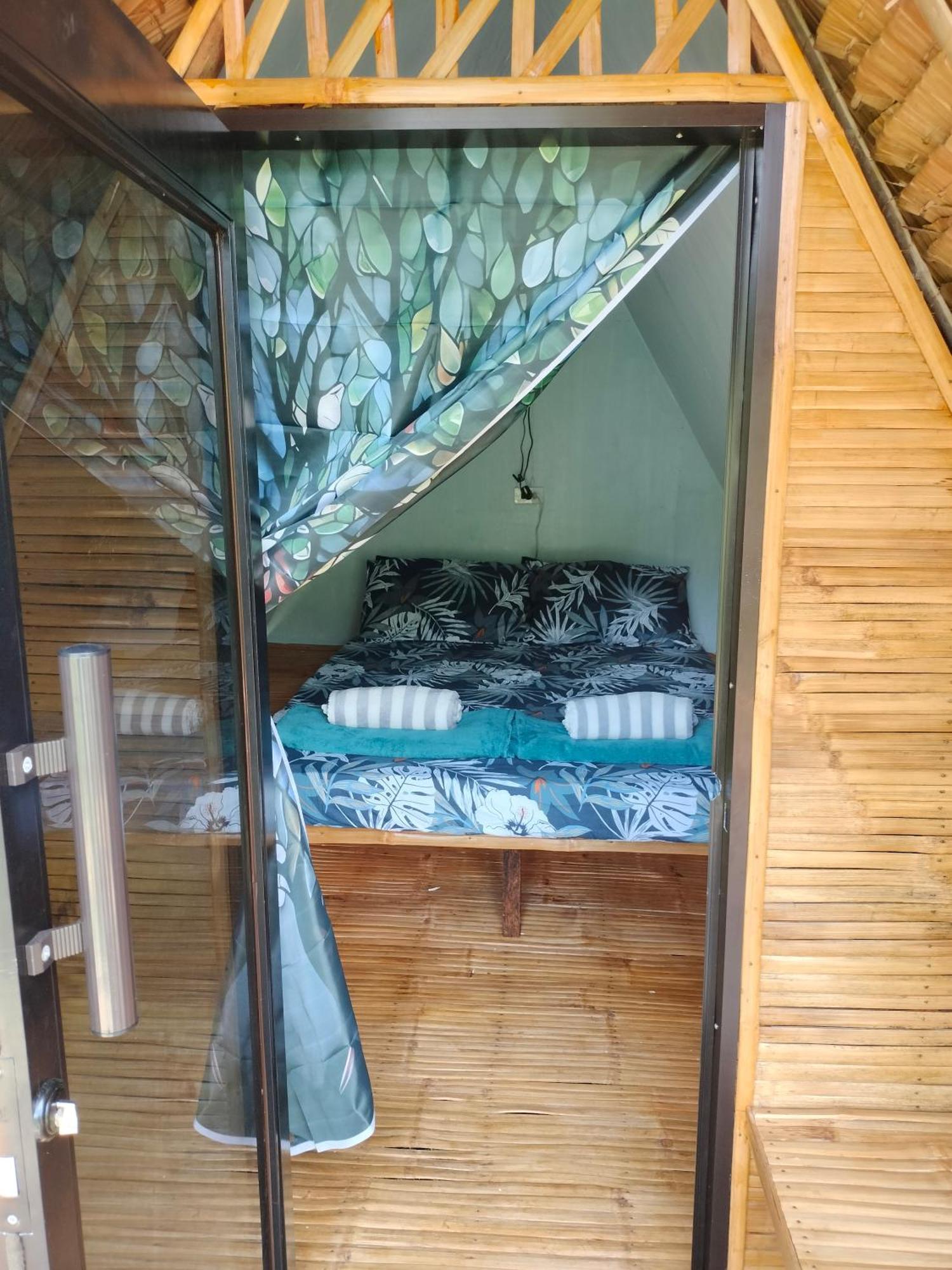 Riu Del Mar Hostel Dauis Ngoại thất bức ảnh